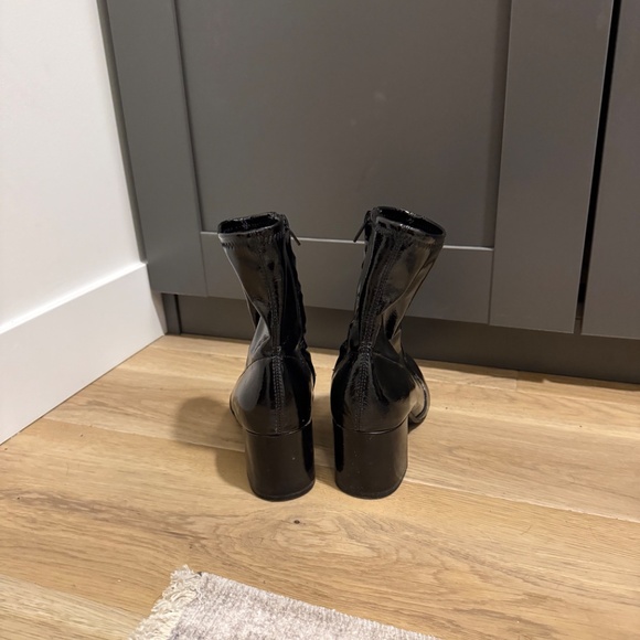 ZARA Faux Patent Black Ankle Block Heels Boots - Picture 4 of 4